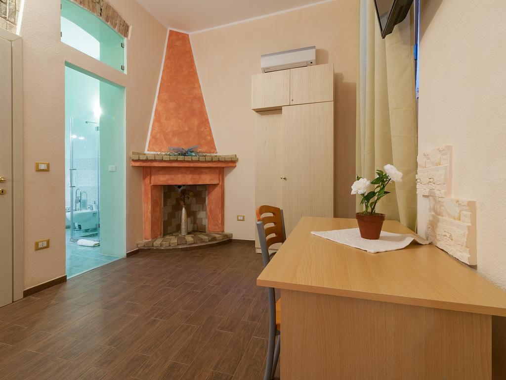 Il Borgo Bed & Breakfast กาญารี ห้อง รูปภาพ