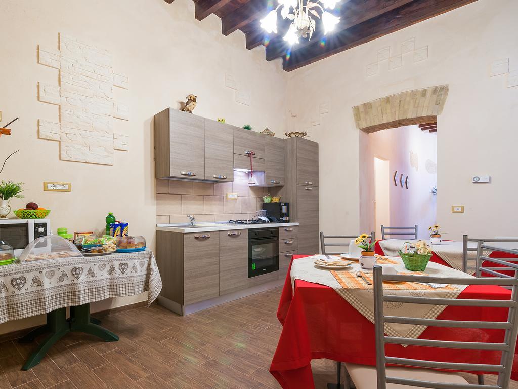 Il Borgo Bed & Breakfast กาญารี ภายนอก รูปภาพ